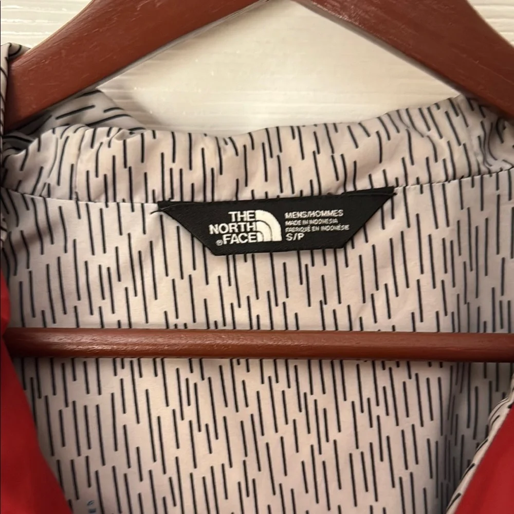 The North Face Men's Red and Black Jacket - Picture 2 of 4